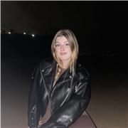 Profesora con batxiller en euskera y actual estudiante universitaria. Disponible  para dar clases presenciales.